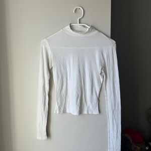 💜3 for $15💜 Garage white turtleneck XS